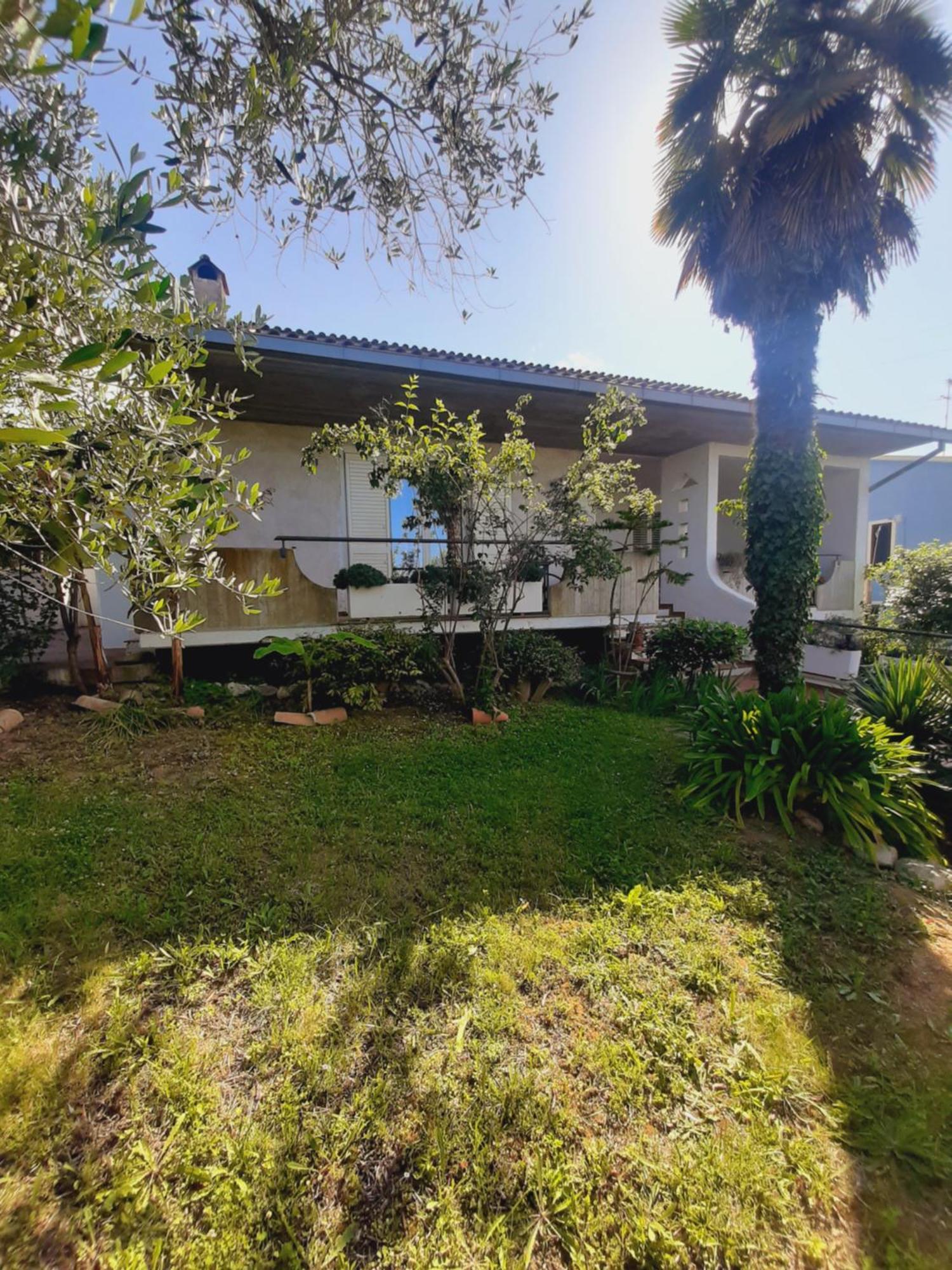 רוזטו דליי אברוצי Villa In Collina Vista Mare מראה חיצוני תמונה